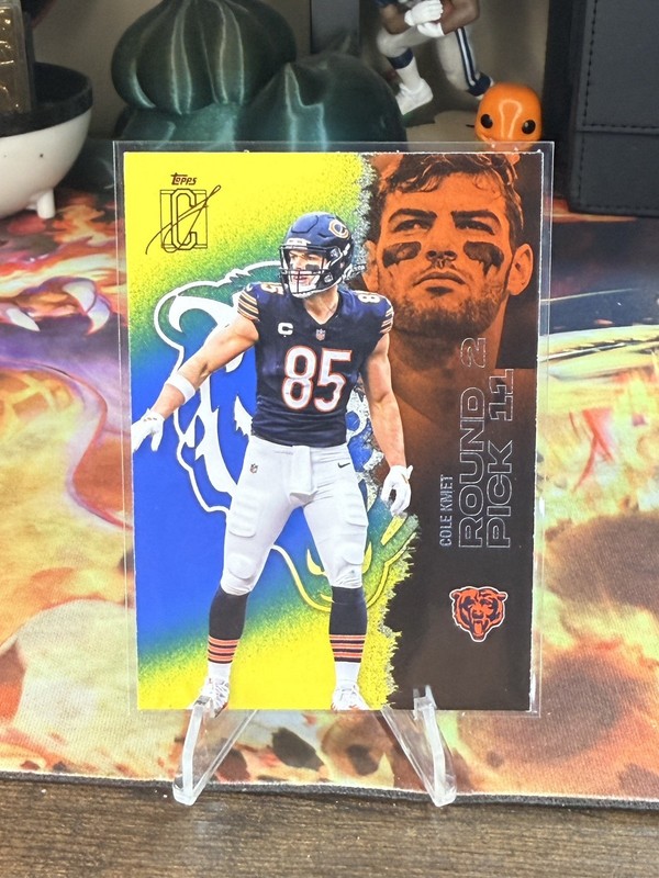 2025 Topps Signature Class #68 Cole Kmet Blue & Yellow