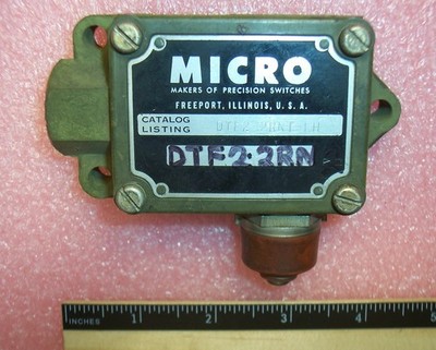 QTY (1) DTF2-2RNT-LH MICRO LIMIT SWITCH USED