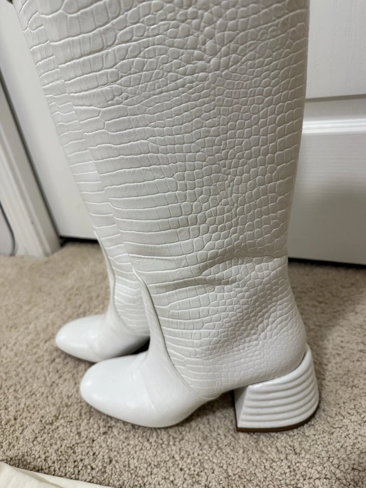 Botas hasta la rodilla Fendi detalle hebilla tacón bloque - Talla 37 - Excelente estado Foto 3 de 4