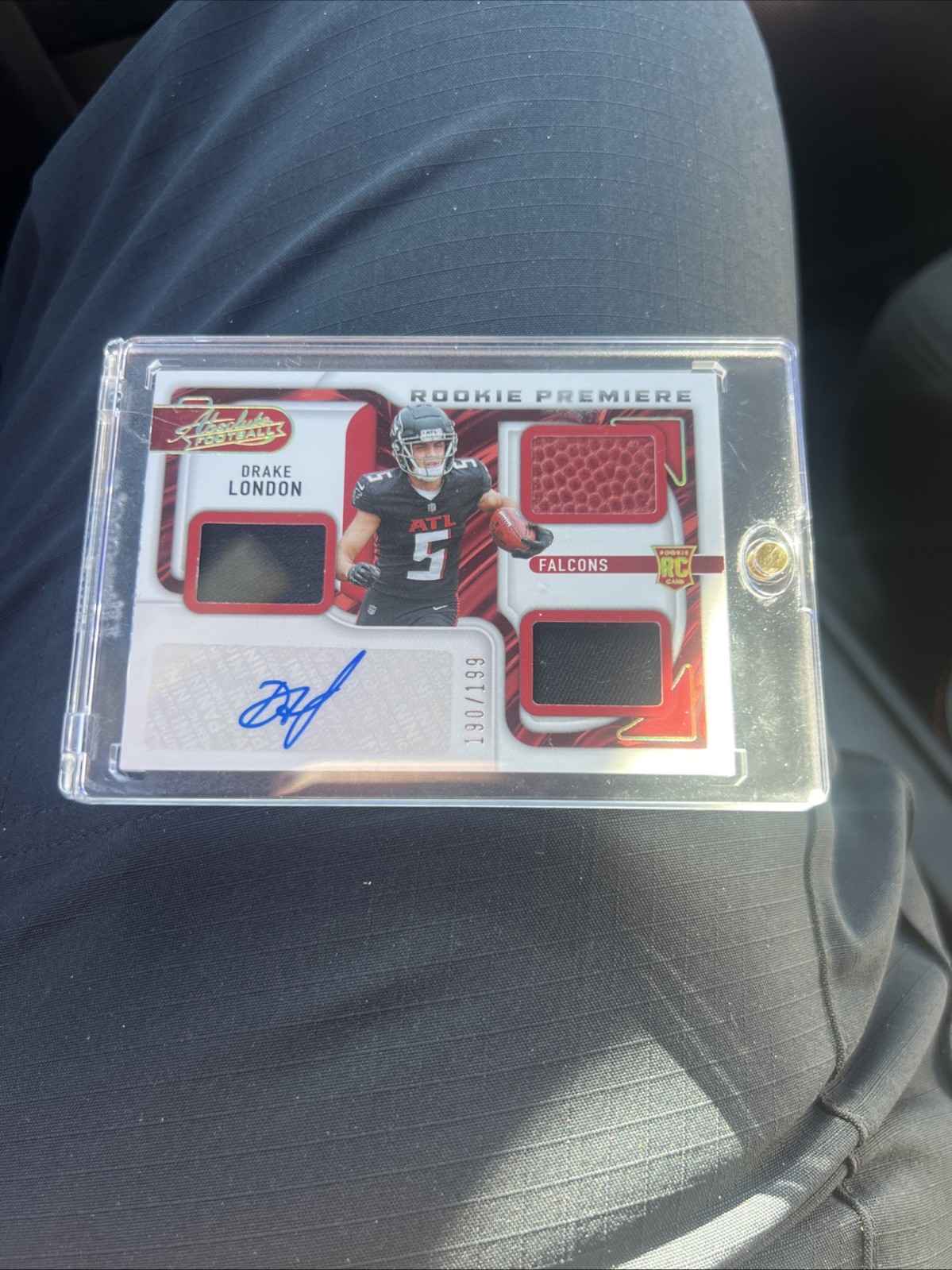 2022 Panini Absolute - Rookie Premiere Materials Autos Drake London #207 /199