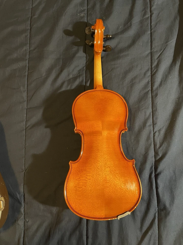 3/4 length violin w/ hard shell, bronze felt interior, and bow featuring abalone - Image 2 of 4