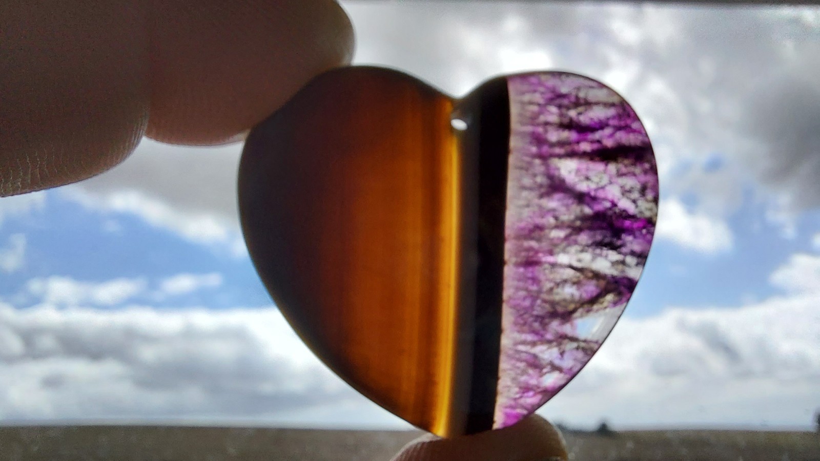 Pendentif coeur agate noir violet, bijou pierre naturelle 4.1 cm