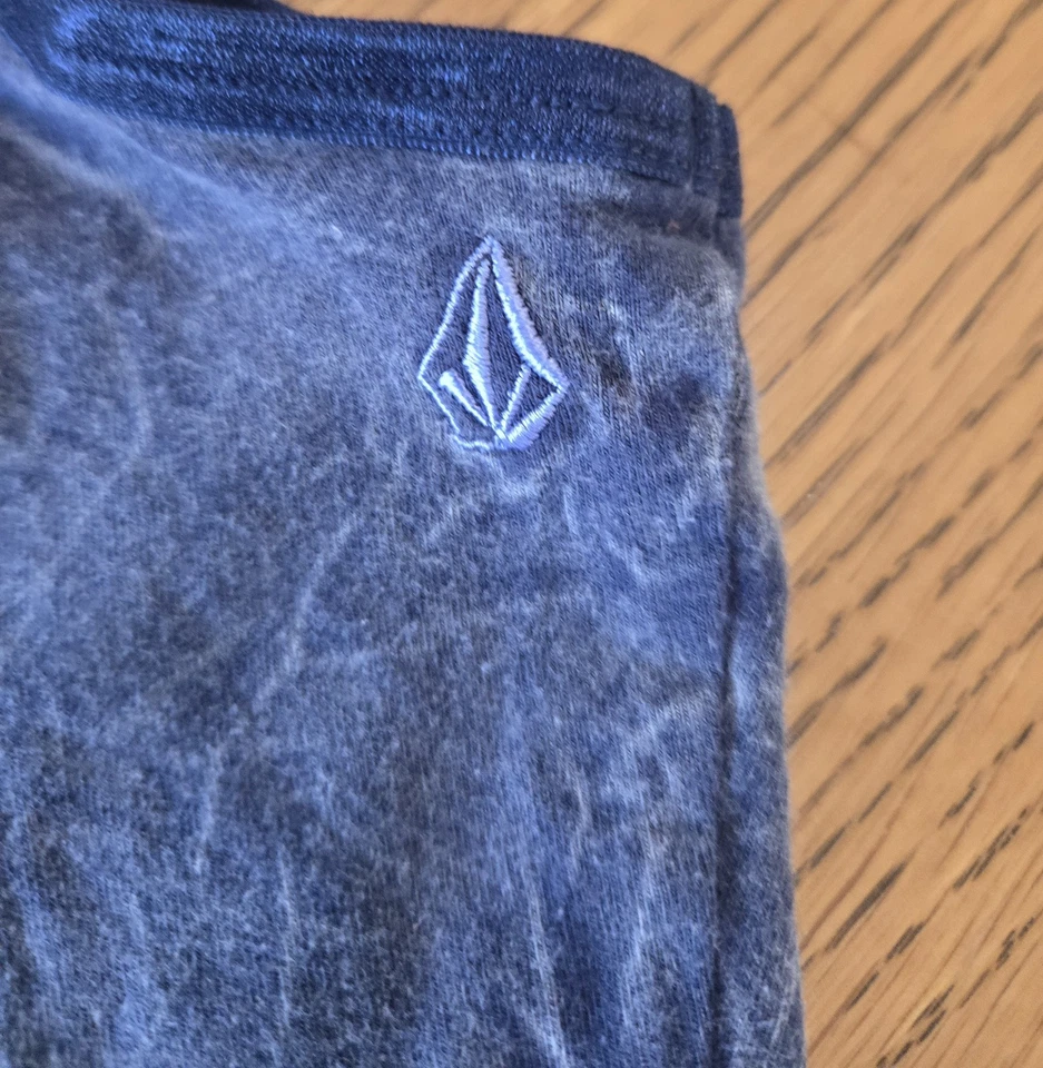 Camiseta sin mangas recortada frontal con cremallera VOLCOM Pre-loved azul talla mediana Foto 3 de 4