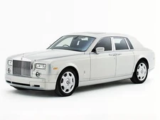 Cars rolls royce phantom silver edition Desk Mat Stitched