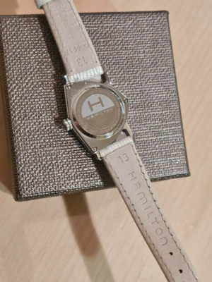 Hamilton Ventura H242111 White Shell Dial Women's Qz Watch From