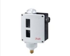 1PC Danfoss 017-523766 Pressure Switch RT200