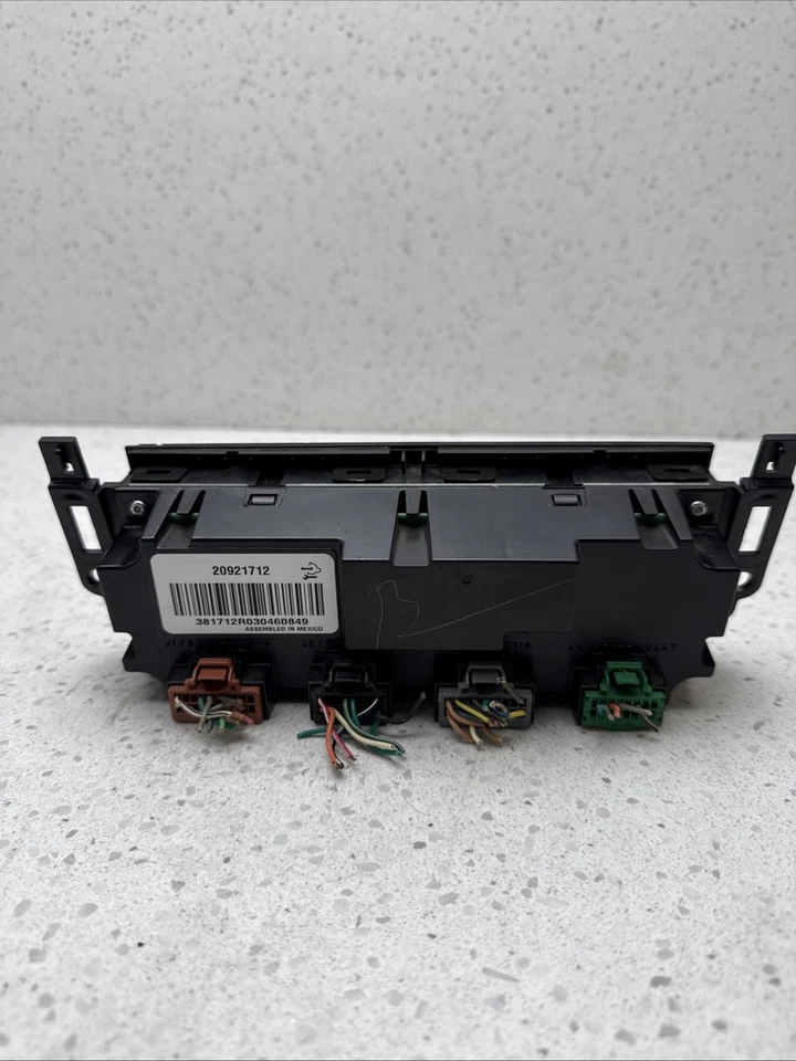 2012-2014 TAHOE SUBURBAN CLIMATE TEMPERATURE A/C HEATER CONTROL 20921712 OEM - Image 4 of 4