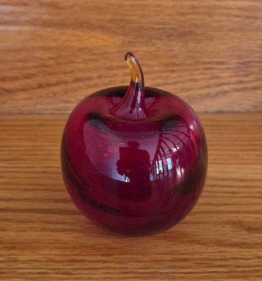 VTG Art Glass Red Apple Paperweight Teacher Gift 3x2.25''