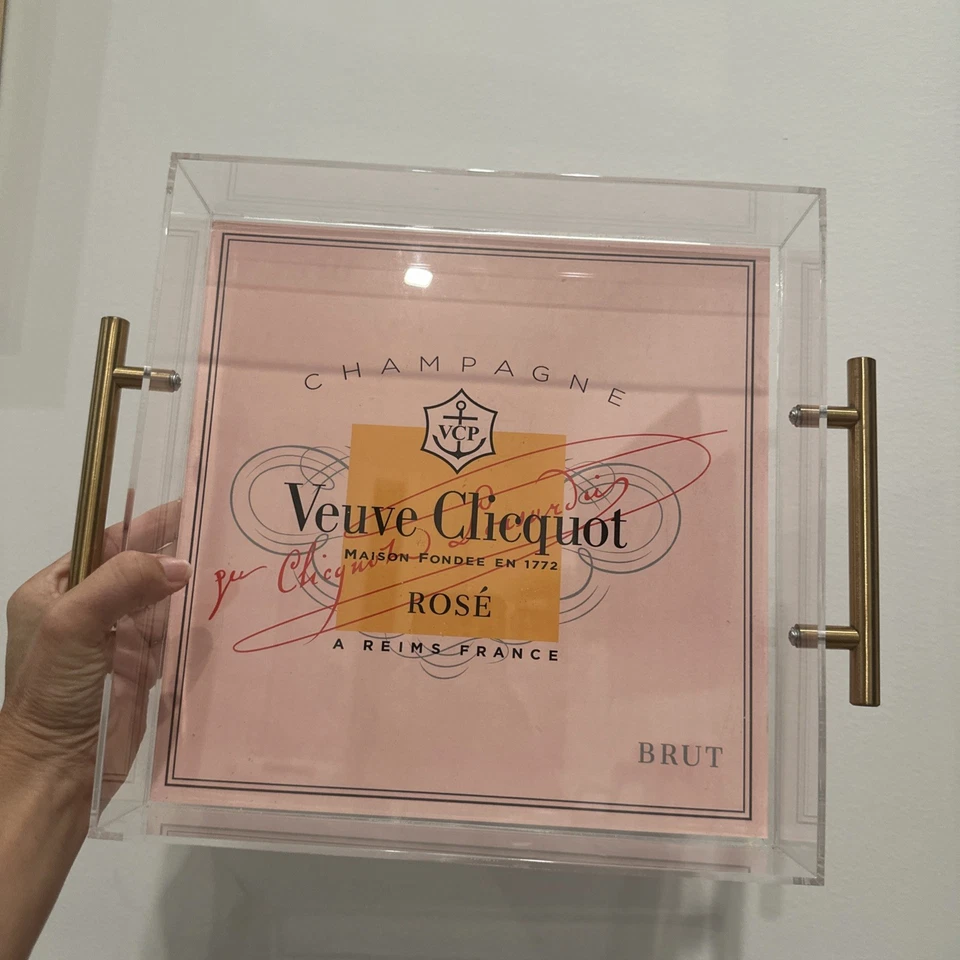 Bandeja acrílica clásica Veuve Clicquot Brut Champagne, 11”x11”x2” Foto 4 de 4