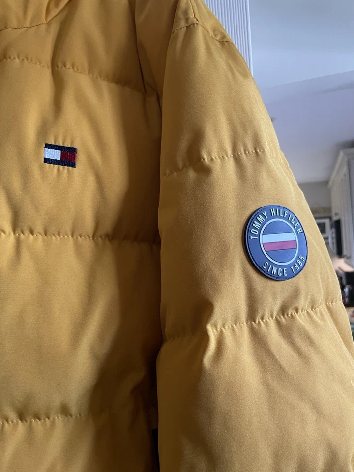 Chaqueta acolchada amarilla Tommy Hilfiger para hombre L Foto 2 de 4