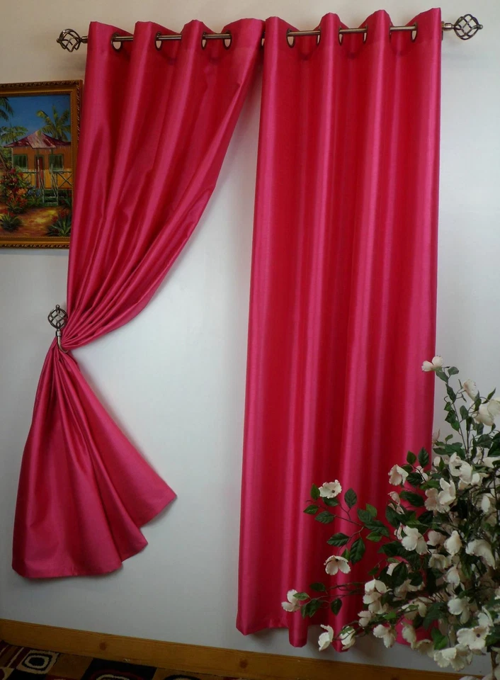 Panel de cortina de ventana Victoria® imitación seda con 8 ojales, tamaño 56" X 84" Foto 2 de 4