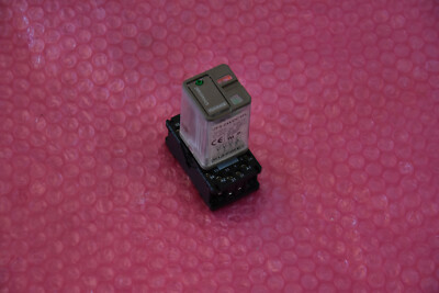 Kuhnke Universal Relais UF3 Typ: UF3-24VDC1FL inkl. Sockel Typ: Z393 10A 380VAC 