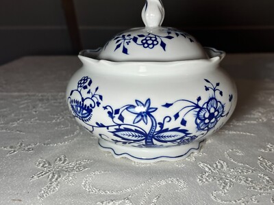 Triptis Zwiebelmuster Porzellan Keksdose mit Deckel, Höhe 9 cm, Breite 13 cm