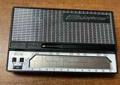 ThinkGeek Dubreq Stylophone S-1 Pocket Synthesizer - Tested And Working