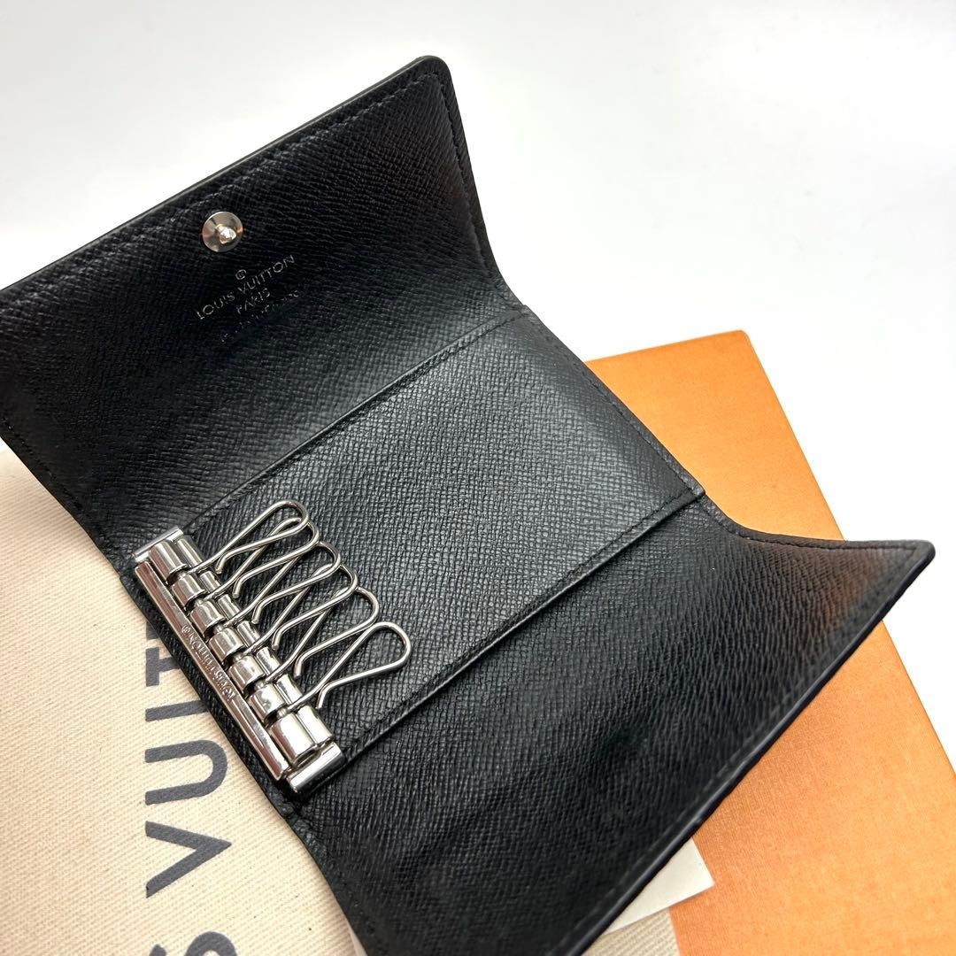 Authenticated Louis Vuitton Graphite  Key Case 6 Rings thumbnail 4