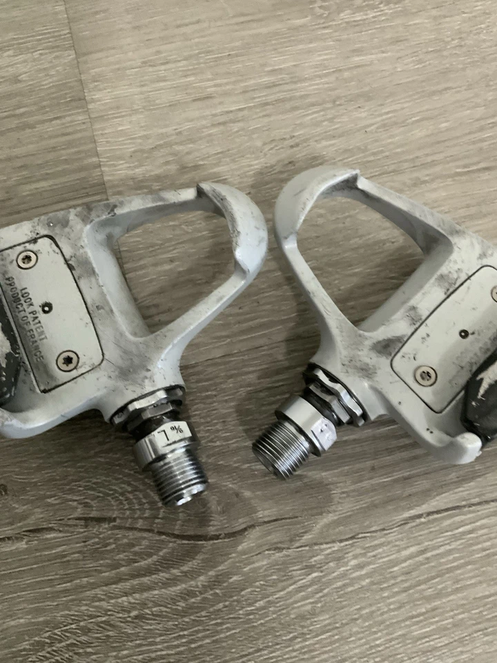 PEDALES SIN CLIP SHIMANO DURA ACE MODELO 7401 GRIS ASPECTO COMPATIBLE Foto 3 de 4