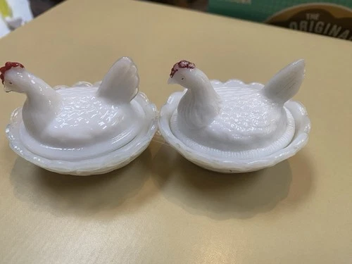 (SET OF TWO)Vintage Westmoreland Milk Glass Hen on Nest Dish w/ Lids-no Chips