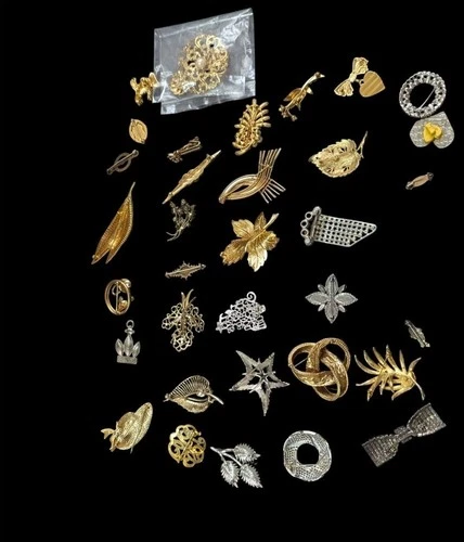 Vintage Costume Jewelry Brooch Pin Lot Gold Silver Tone Rhinestone Mix