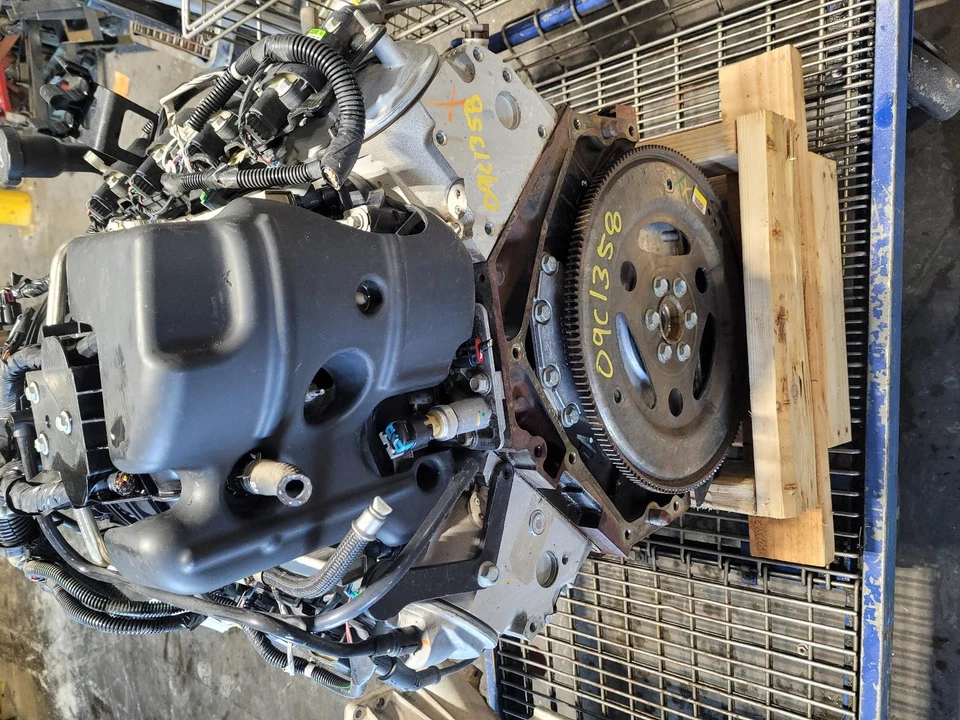 Used Engine Complete Assembly fits: 2009 Gmc Yukon 5.3L VIN 0 8th digit opt LMG Foto 3 de 4