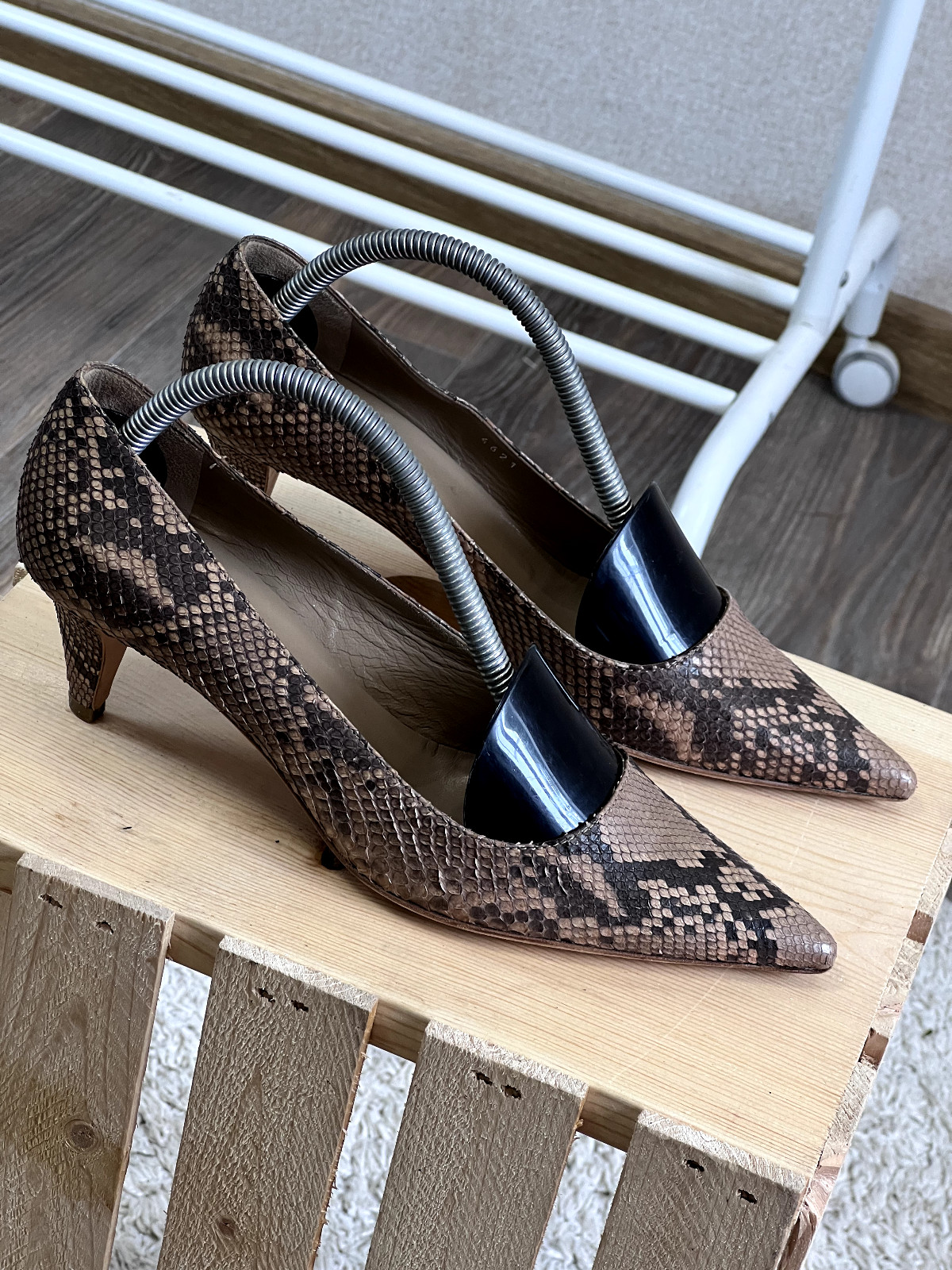 Womans Jil Sander python leather heels EU 36.5 - image 3