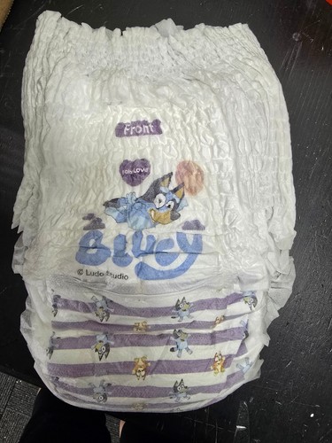 Huggies Ultra-Dry Nappy Pants Size 5 Girl (12-17kg) - 38 Peices - Picture 5 of 7