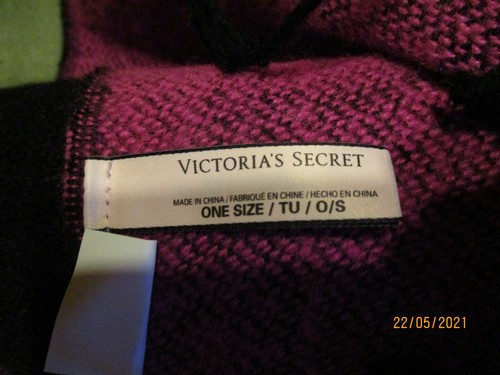 Victoria Secret Throw, New - Picture 4 of 6