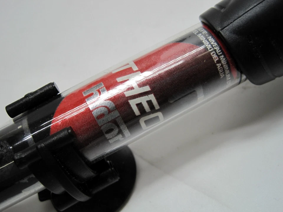 Calentador de tanque de acuario de vidrio sumergible HYDOR 50W Theo Foto 3 de 3