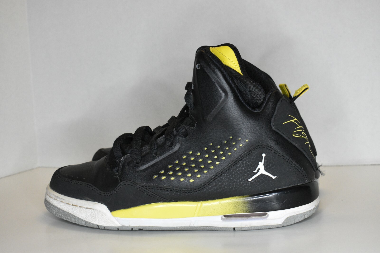 jordan 3 yellow and black