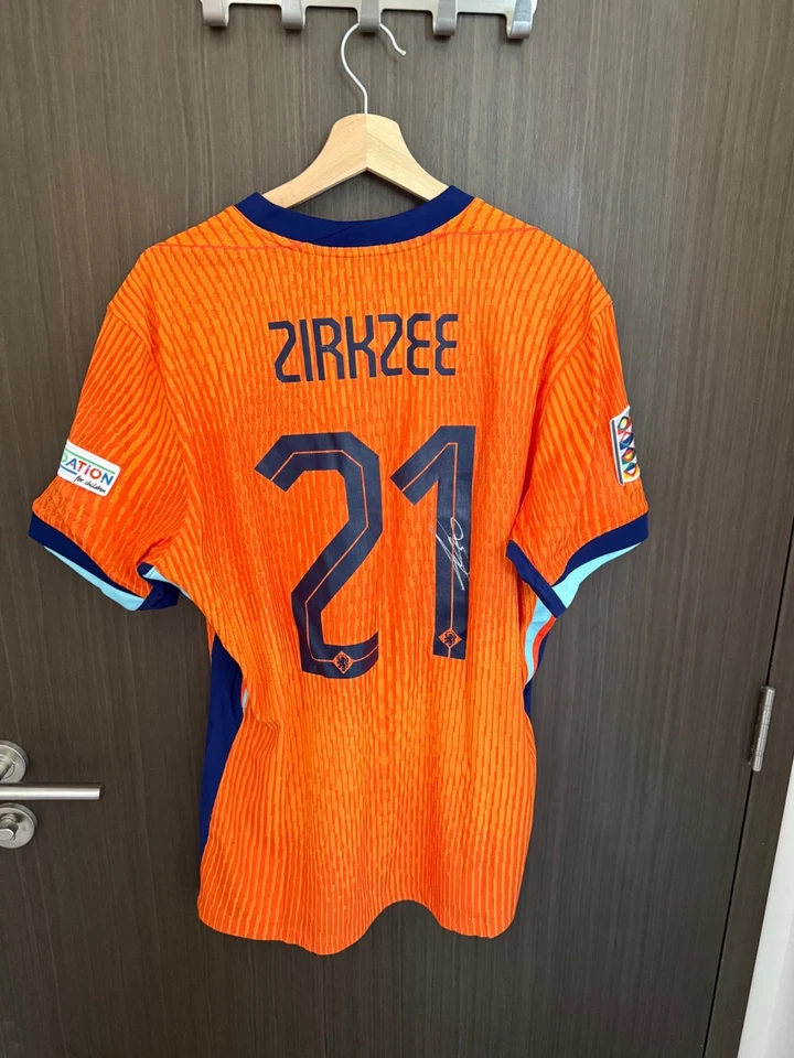 Matchworn & Signed Joshua Zirkzee Netherlands Jersey - Limited and Rare! - Image 4 of 4