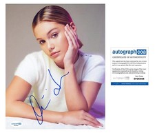 Olivia Holt "Heart Eyes" AUTOGRAPH Signed Autographed 8x10 Photo B ACOA