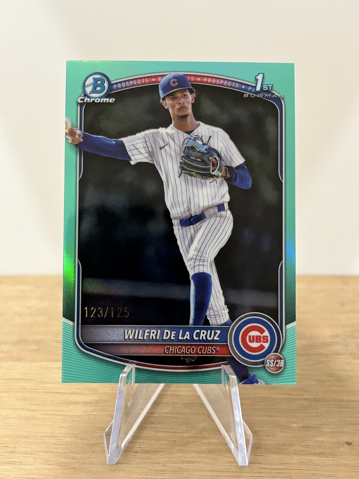 2025 Bowman Chrome Wilfri De La Cruz 1st Bowman Aqua Refractor /125 Chicago Cubs