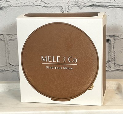 NEW IN BOX MELE & Co PASSAGE Round Travel Jewelry Case - Vegan Leather BROWN