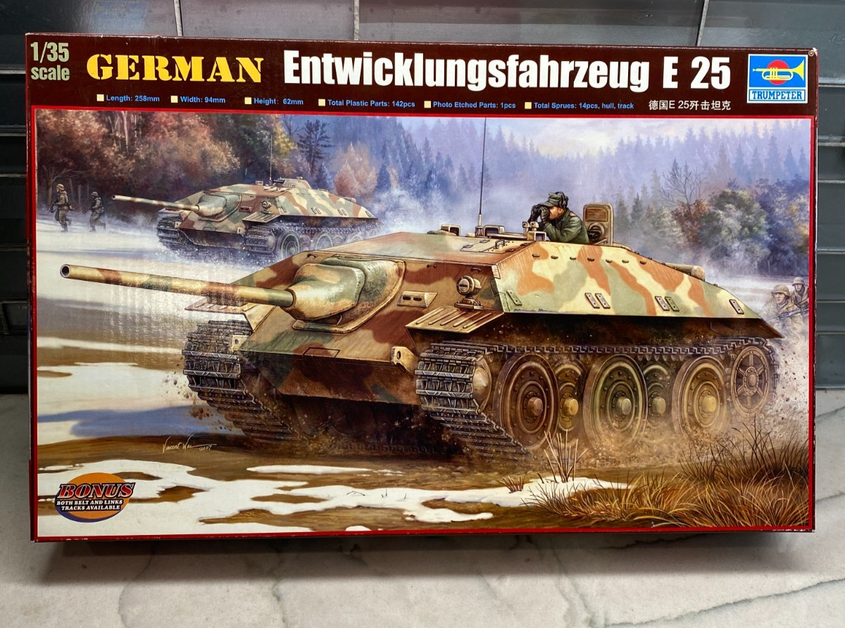 Trumpeter German E-25 Tank - 1:35E - Image 2