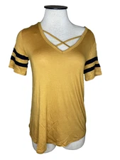 ACTIVE USA Mustard Yellow Size Small Short Sleeve Top