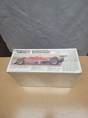 AMT 3007 1/25 Scale Rick Mears #9 Penske PC-6 '79 Indy Winner Model Kit - Picture 2 of 6