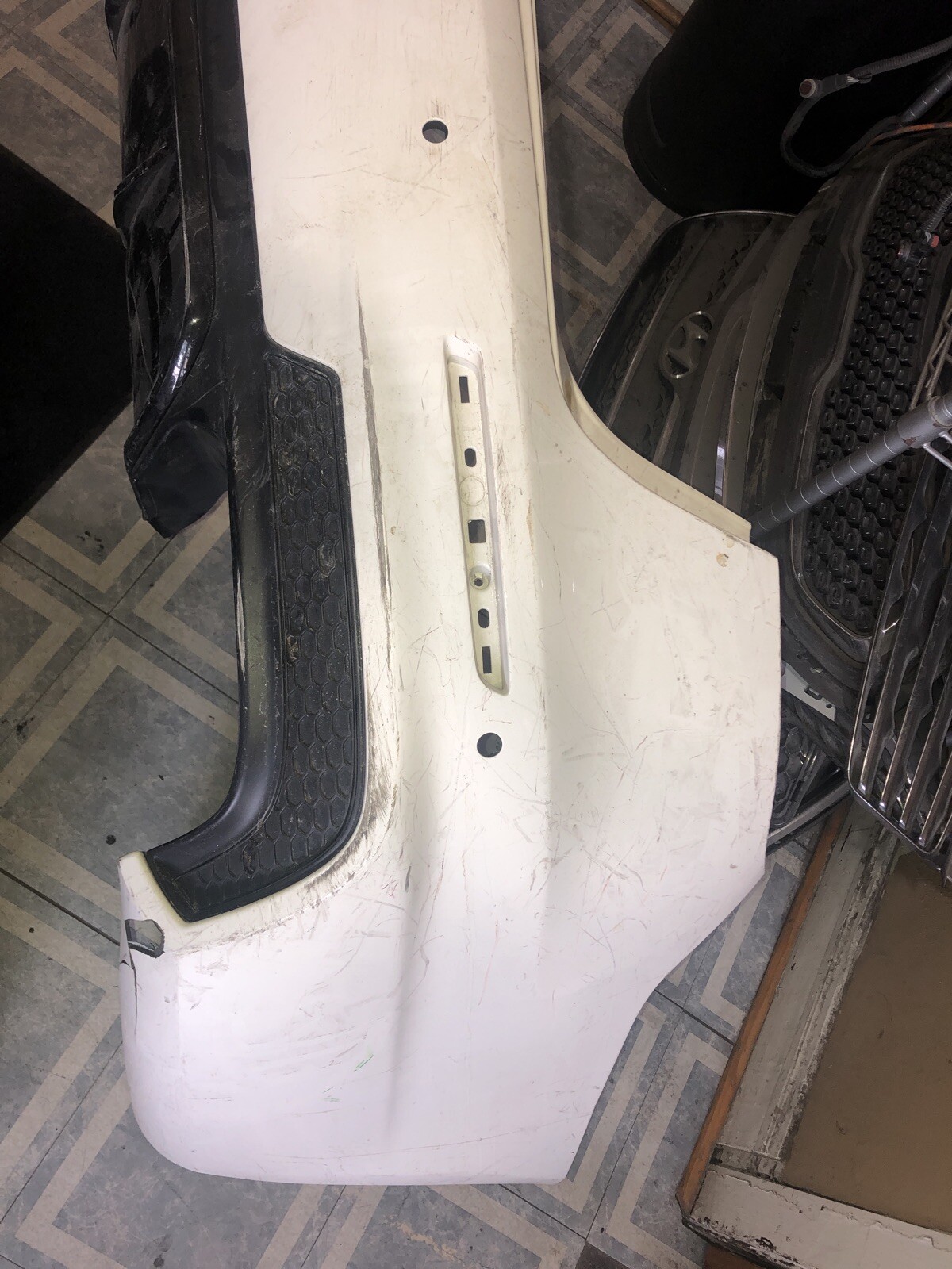 2018 2019 2020 MASERATI GHIBLI REAR BUMPER COVER WITH LOWER OEM 670097561