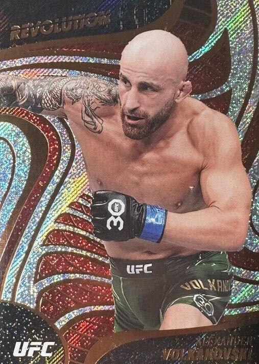 2023 Panini Chronicles UFC - Alexander Volkanovski #18 - 1 of 1