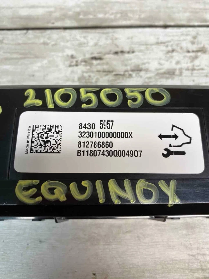 2018 CHEVROLET EQUINOX TEMPERATURE CONTROL MODULE OEM 84305957 - Image 4 of 4