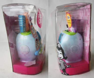 RARE 2008 PIXEL CHIX TOWN CITY VIRTUAL FRIEND 50+ GAMES