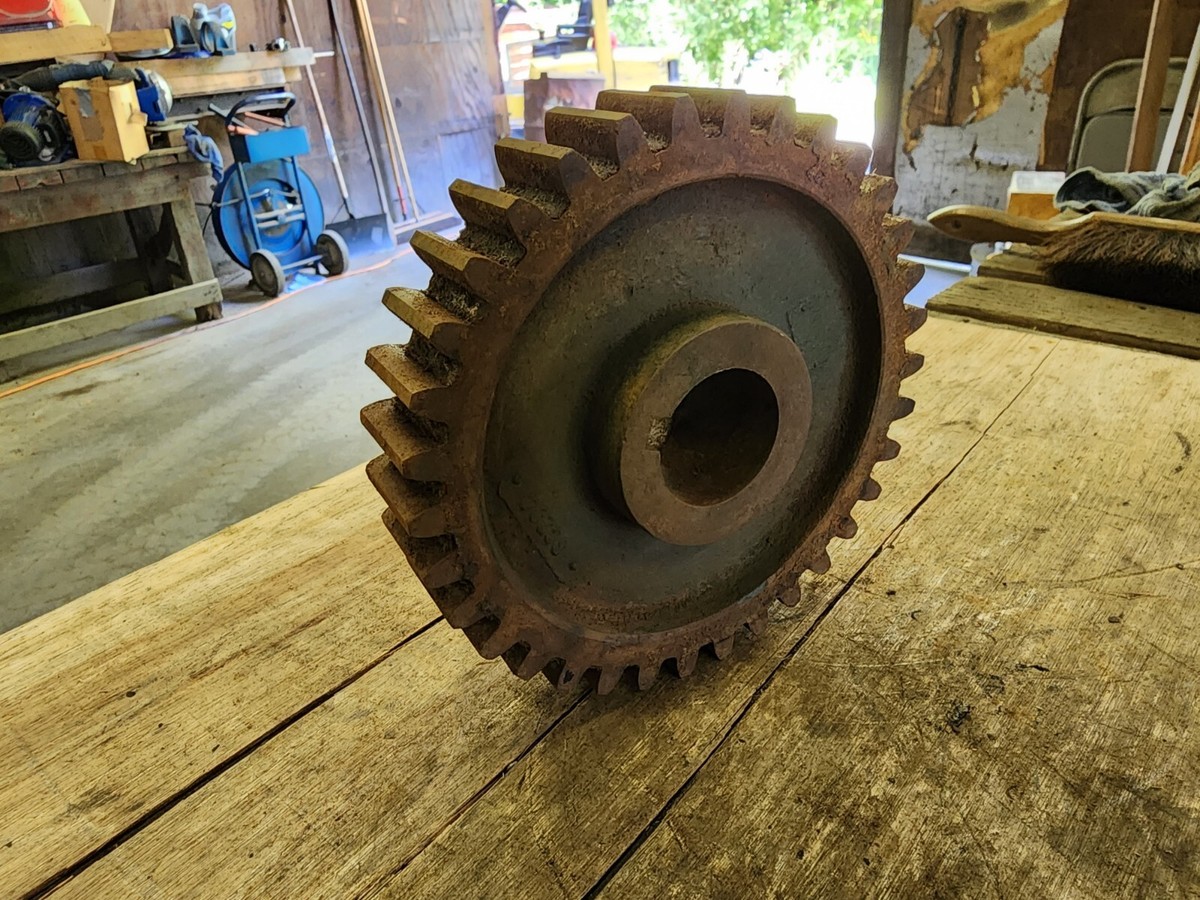 鉄製の骨董品 Antique Vintage Gear 34 Tooth Spur Gear Industrial Steampunk Decor