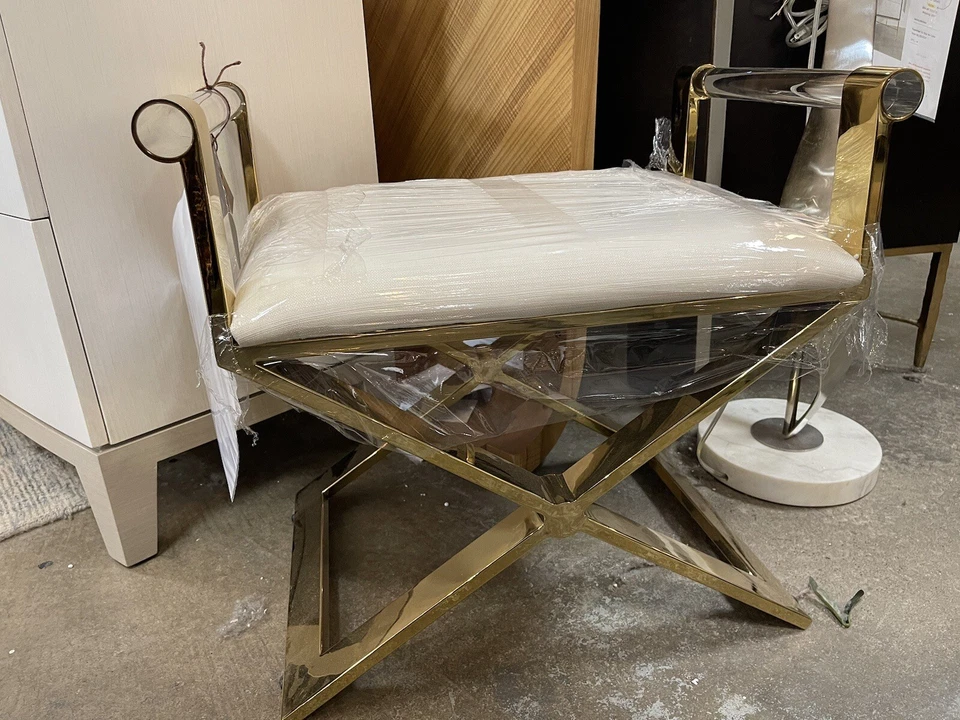 Caracole Merrit 金色抛光黄铜铁丙烯酸臂亚麻靠垫 — 第 4/4 张图片