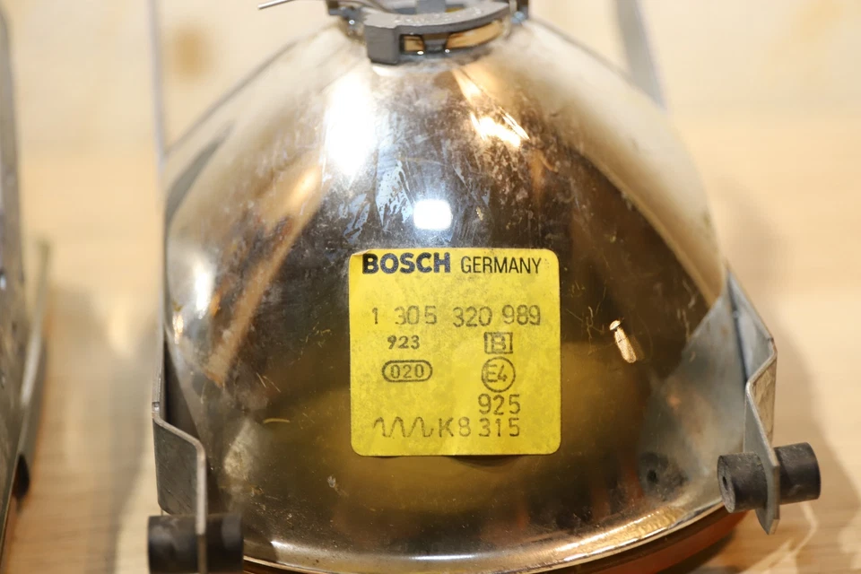 2x Mercedes W116 Scheinwerfer Reflektor Gelb Bosch 1305320989 - Bild 3 von 4