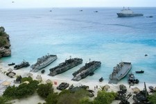 AMPHIBIOUS LANDING CRAFT BEACH STORM REHEARSAL 12x18 GLOSSY PHOTO PRINT