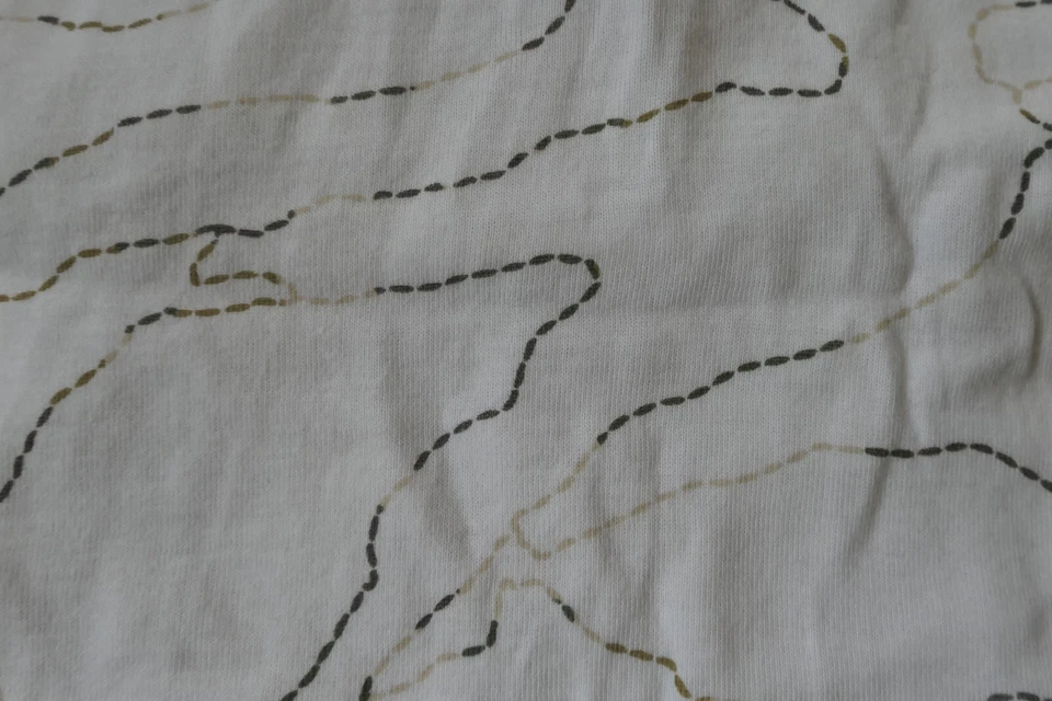 BENCH Cooles Top mit Kapuze weiß braun/khaki Muster wie NEU! Gr. M - Bild 3 von 4