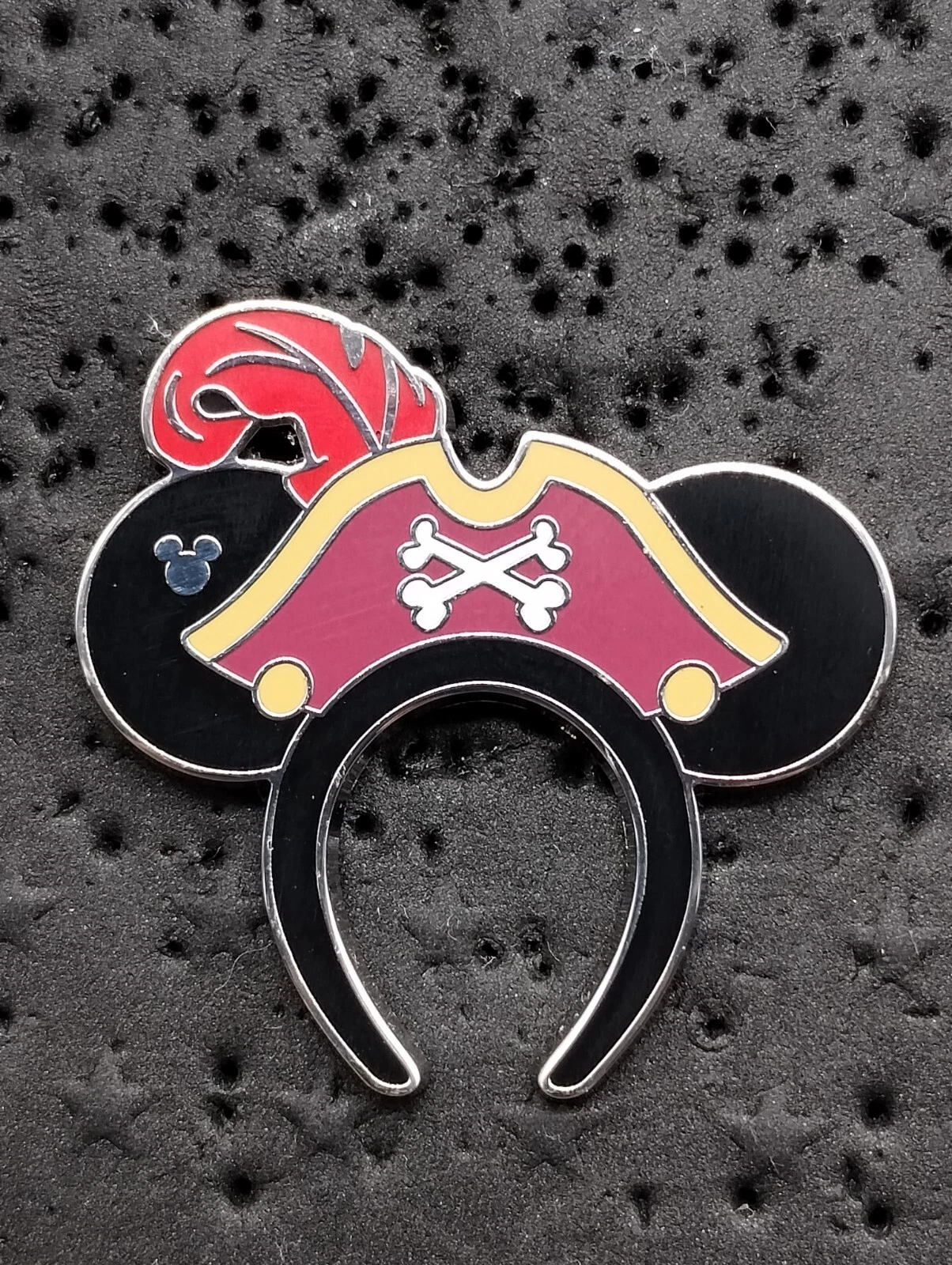 2025 Disney Hidden Mickey Pirate Hat Earbands Trading Pin #170930