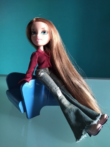 "BRATZ DOLL", MGA,"Magic Hair", "CLOE" , modello 2007, altezza 25 cm. - Foto 5 di 19