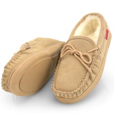 Lammfell Hausschuhe mit fester Sohle. Wildlederschuhe mit merino Lammfell Futter