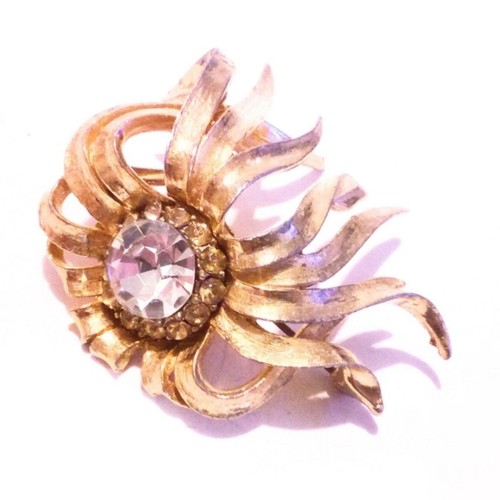 Rare Vintage Anda Modes Gold Tone Rhinestone Flower Brooch - Picture 2 of 6