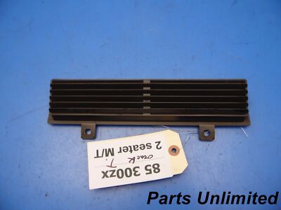 85-89 Nissan 300zx Z31 OEM center dash A/C ac air vent TAN/BROWN
