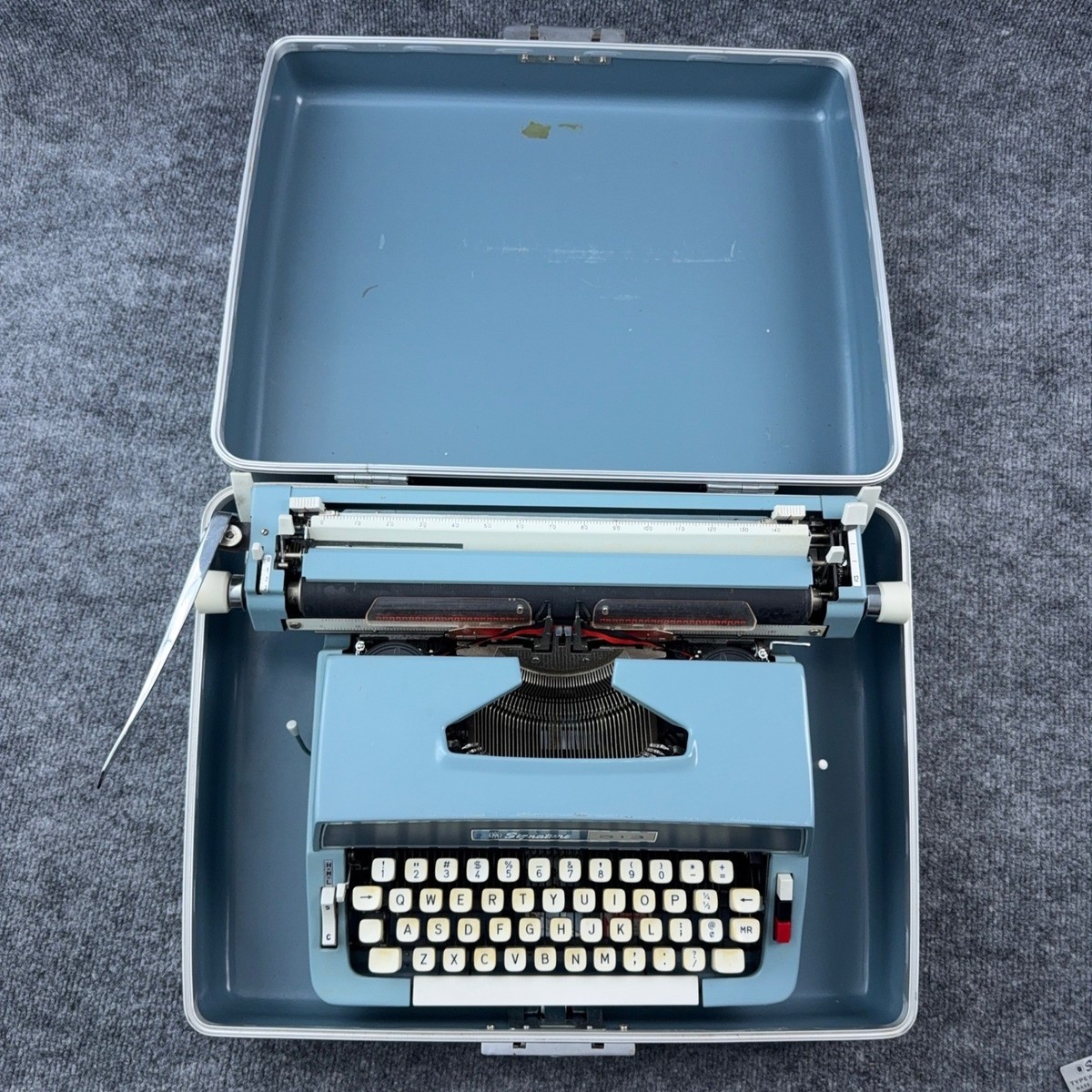 Montgomery Ward Signature 513 Portable Manual Typewriter Blue